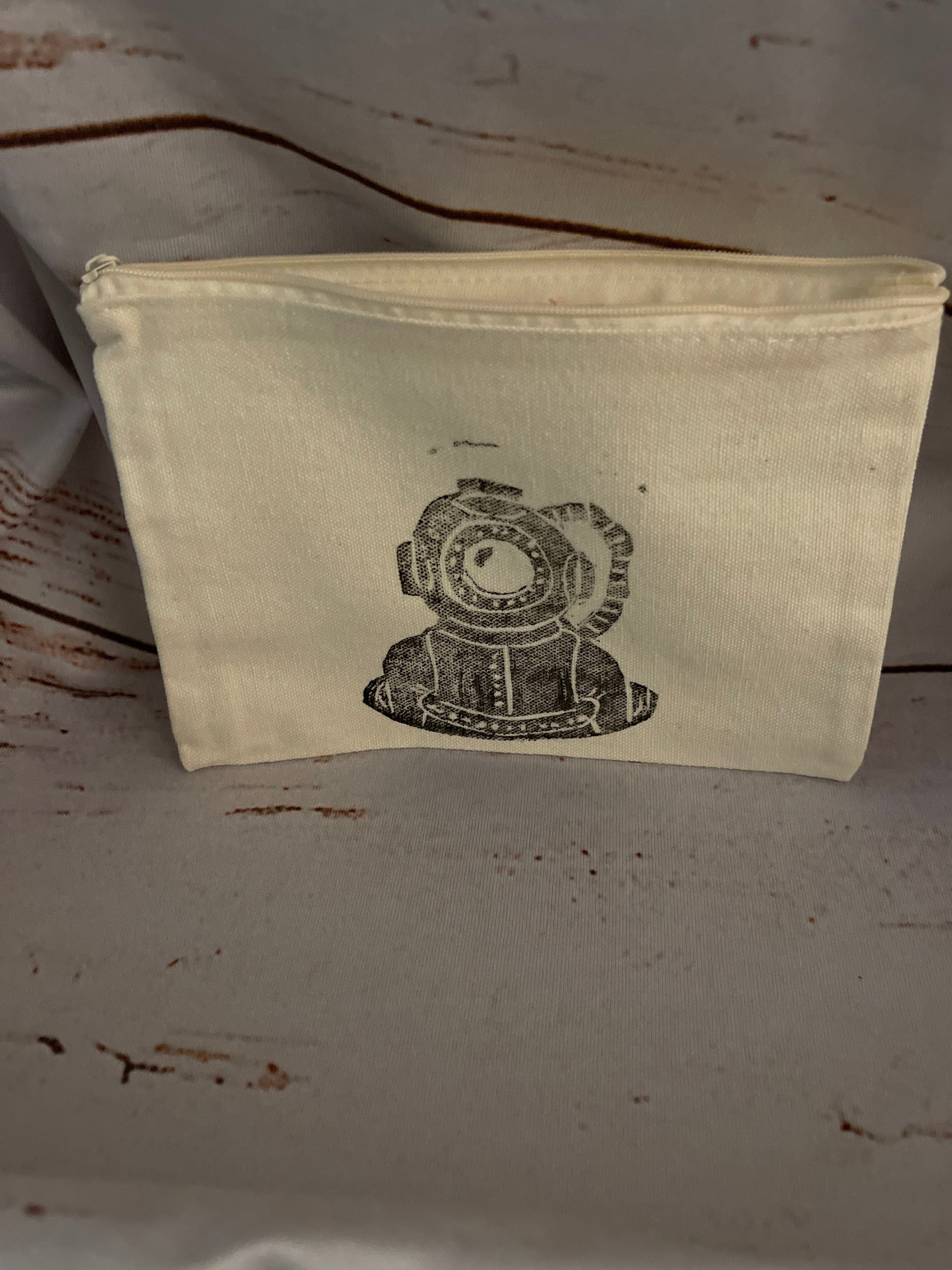 Diver makeup bag