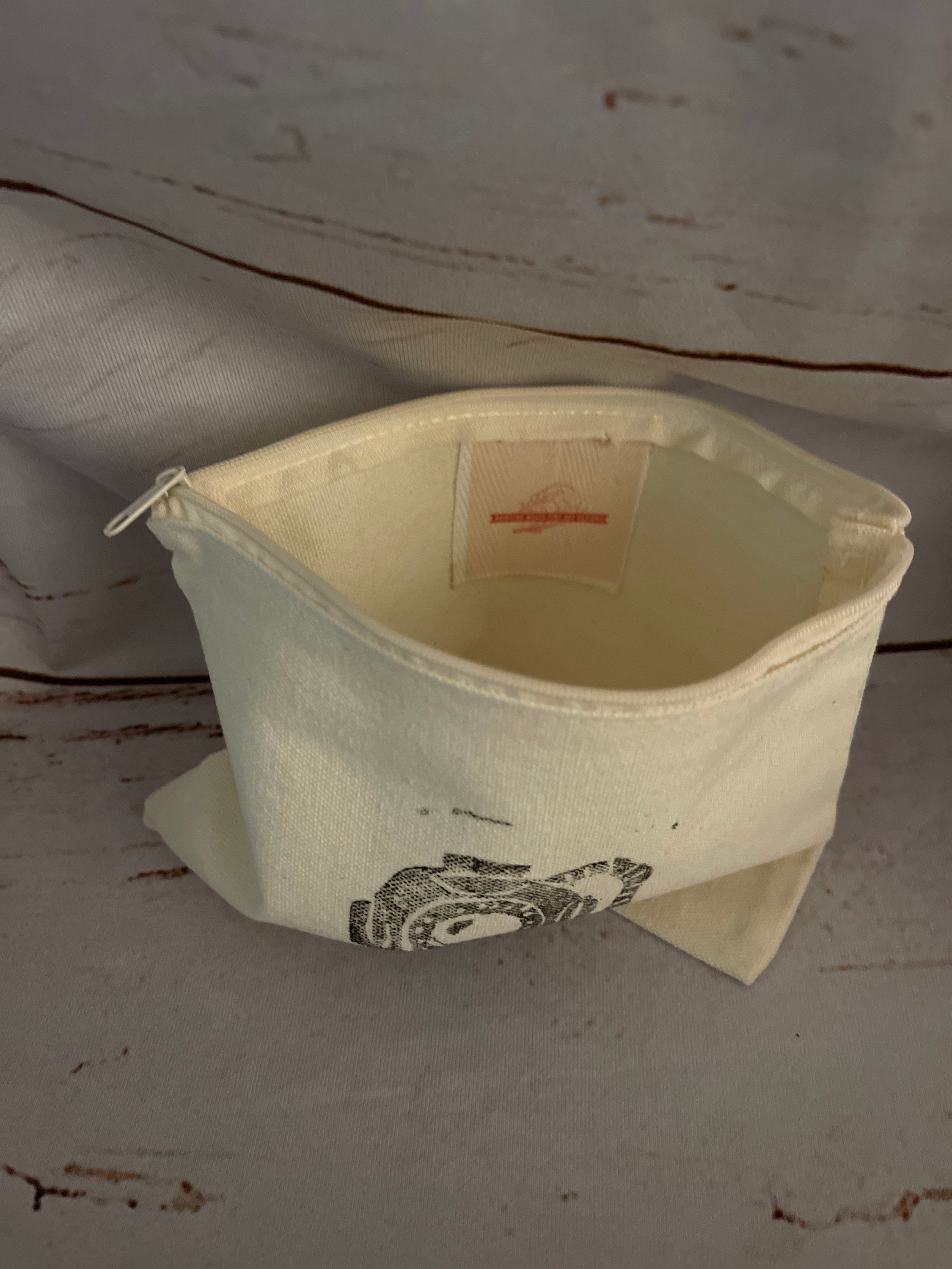 Diver makeup bag